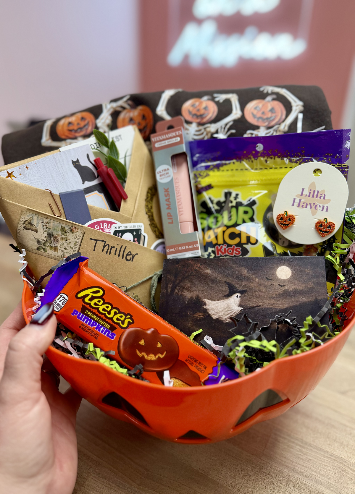 raffle boo basket - adult