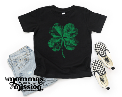 green distressed shamrock (youth)