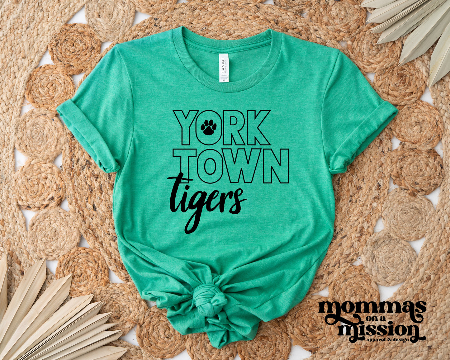 outline yorktown with cursive tigers (youth)