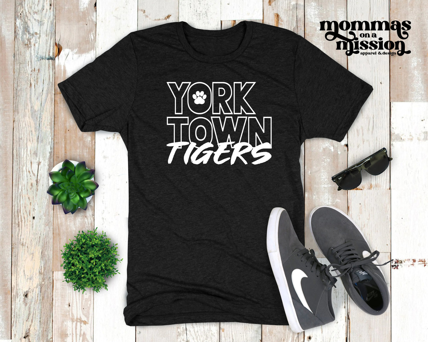 outline yorktown with rugged tigers (youth)